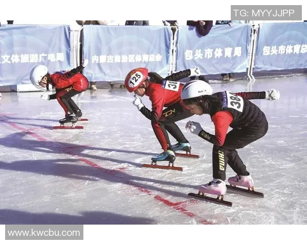 速度滑冰1000米决赛激烈角逐决战冰场展现运动员极限速度与毅力